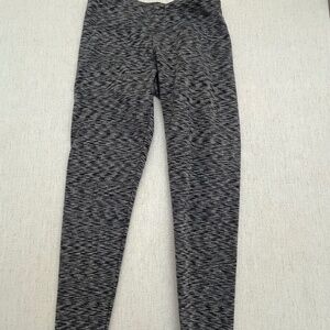 Calvin Klein Performance Quick Dry Cropped Leggings Size Medium